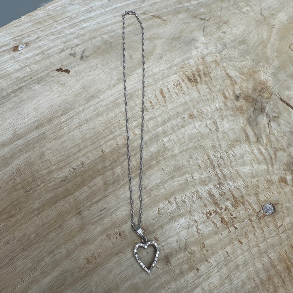 REAL 1/3 Ct Heart diamond necklace 14 Kt white gold chain & clasp formal luxury - Picture 5 of 17